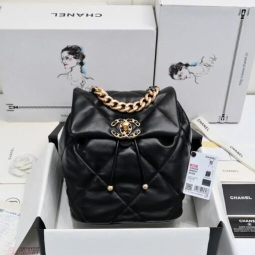 CHANEL 19 BACKPACK - Image 2