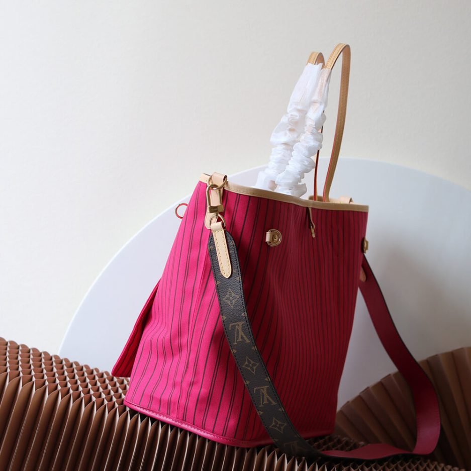 LV Neverfull Bandouliere Inside Out MM - Image 3