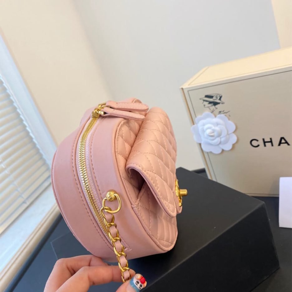Chanel 22s Heart Bag - Image 3