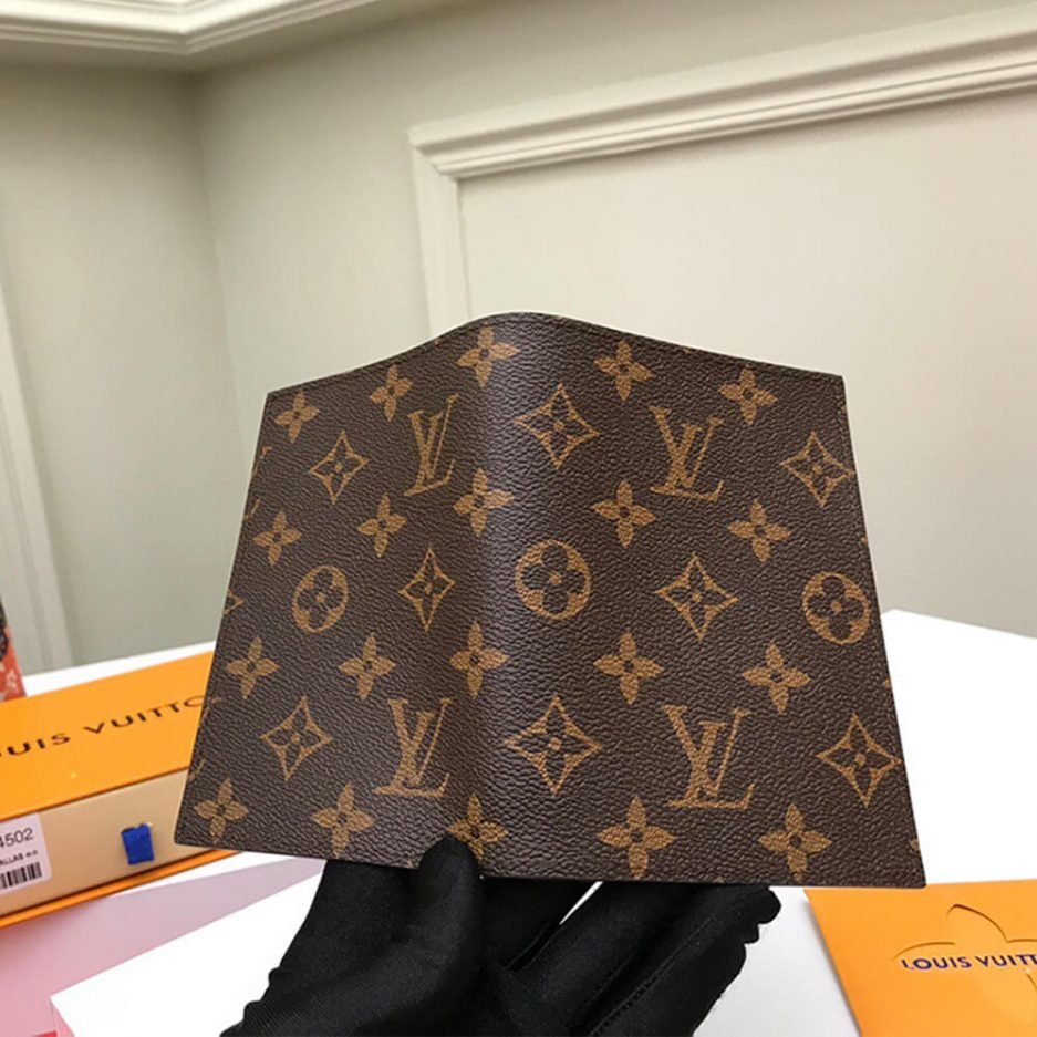 LV PASSPORT COVER - Image 4