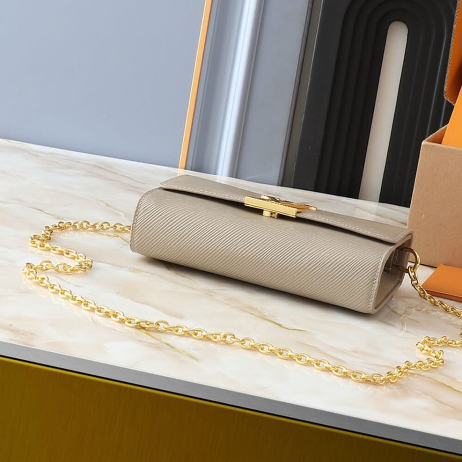 LV Pochette Louise - Image 5