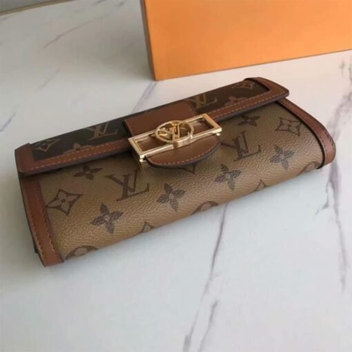 LV Sarah Wallet - Image 5