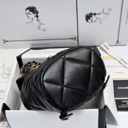 CHANEL 19 BACKPACK - Image 5