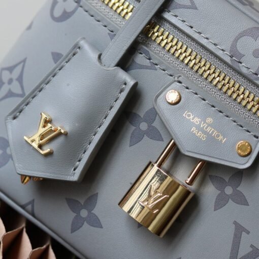 LV Vanity Chain Pouch - Image 6