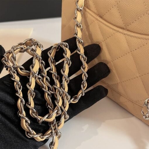 CHANEL MINI FLAP BAG - Image 6