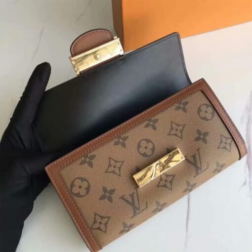 LV Sarah Wallet - Image 7