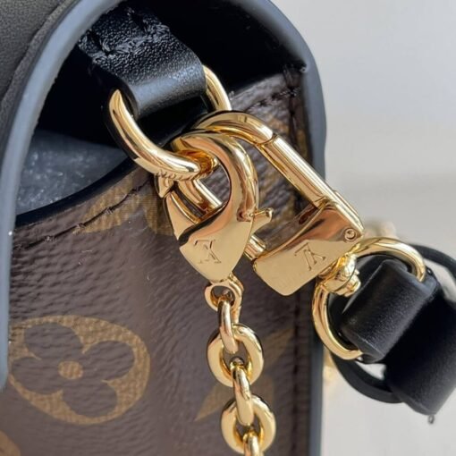 PADLOCK ON STRAP - Image 7