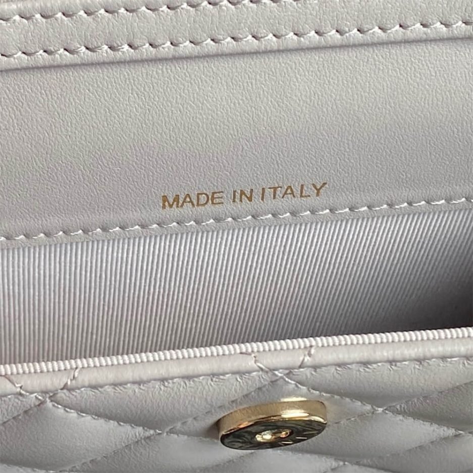 CHANEL Clutch With Chain(high-end grade) - Image 7