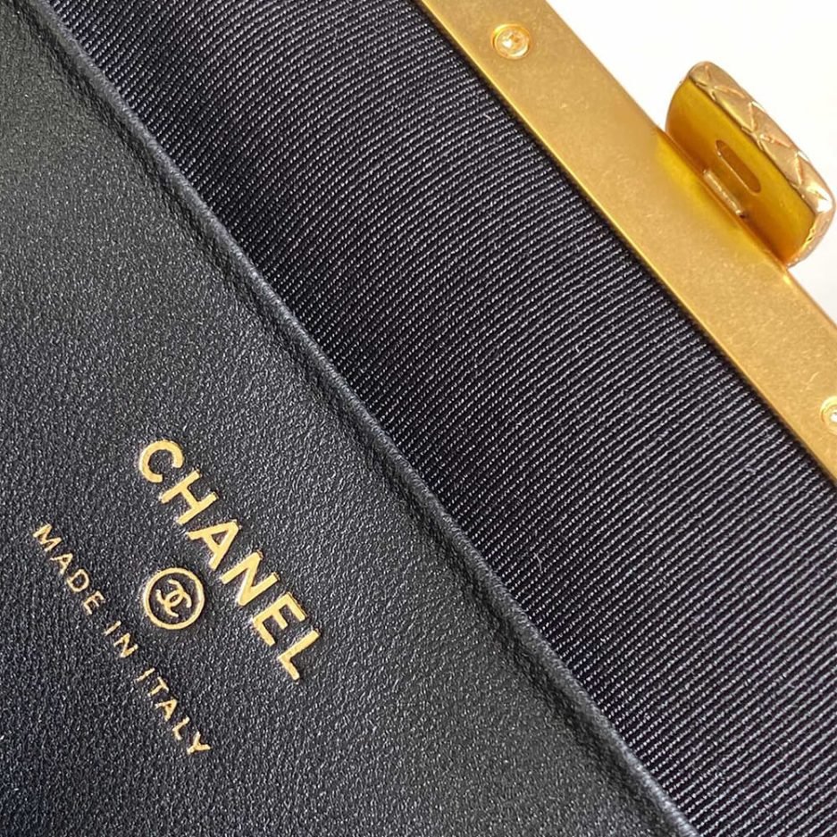 CHANEL Large Clutch With Chain(high-end grade) - Image 7