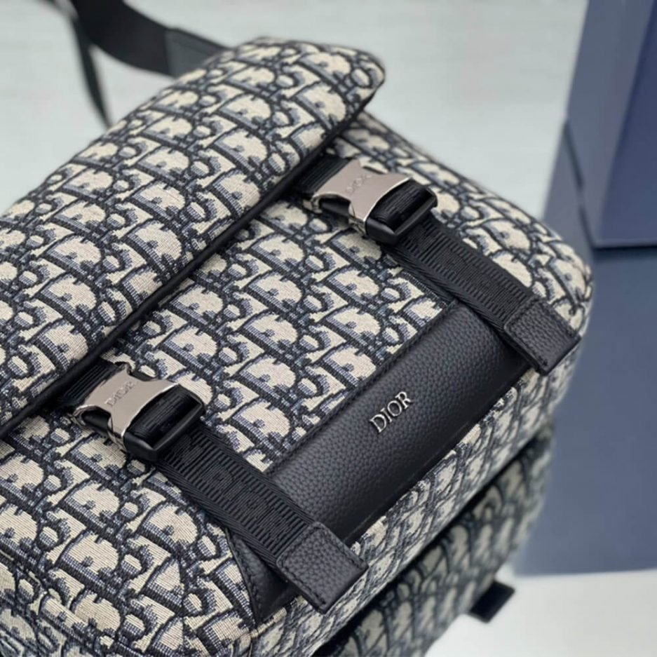 DIOR EXPLORER MESSENGER BAG - Image 8