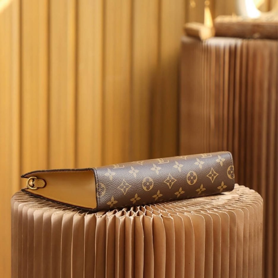 Toiletry Pouch On Chain - Image 8