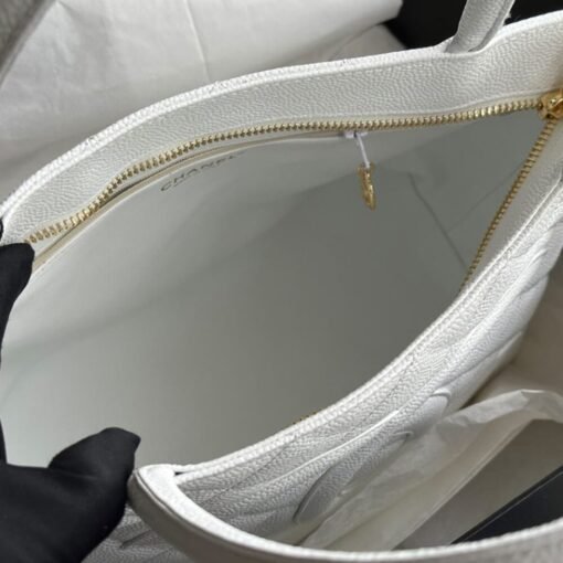 CHANEL Medallion Tote Bag - Image 8