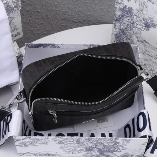DIOR SAFARI MESSENGER BAG - Image 8
